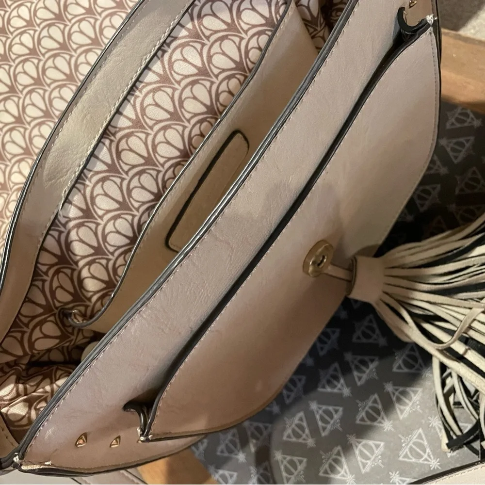 Steve Madden Cream Crossbody Bag with Tassel - Picture 4 of 7